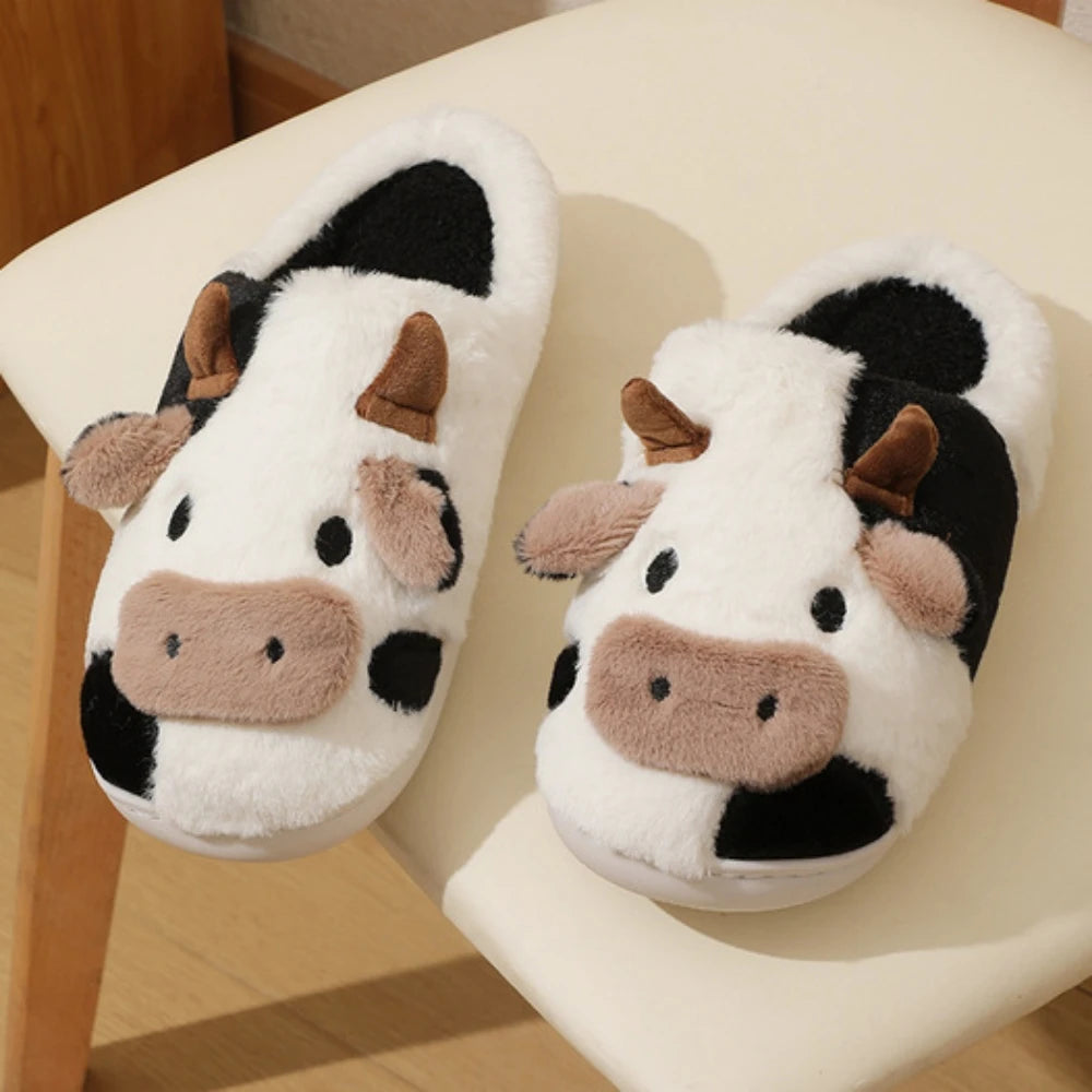 Winter Warm Plush Cow Face Slippers Non-Slip Soft Sole Home Fuzzy Footwear Cute Animal Themed Cozy Slippers Indoor Use Women/Men
